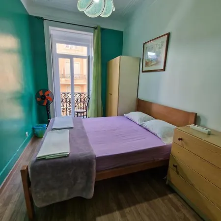 Local Private Hostal *