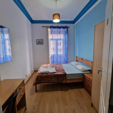 Local Private Hostal *