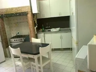 Local Private Hostel Lissabon